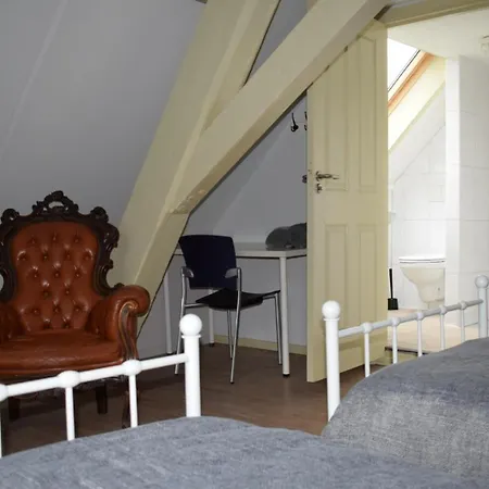 Bed & Breakfast Kasteelhoeve-dussen Dussen